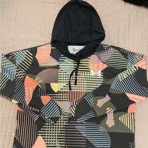 Cropped Under Armour lightweight hooded long sleeve geometric XL